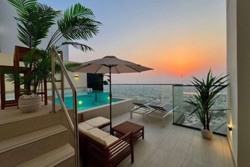 Dubai Pro